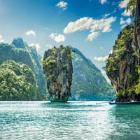 Absolutnie najbardziej malownicze miejsca na ziemi, morze Andamańskie - zatoka Phang Nga. Rafy koralowe, najlepsza kuchnia na świecie i krystaliczna, ciepła woda. Witaj w raju :)